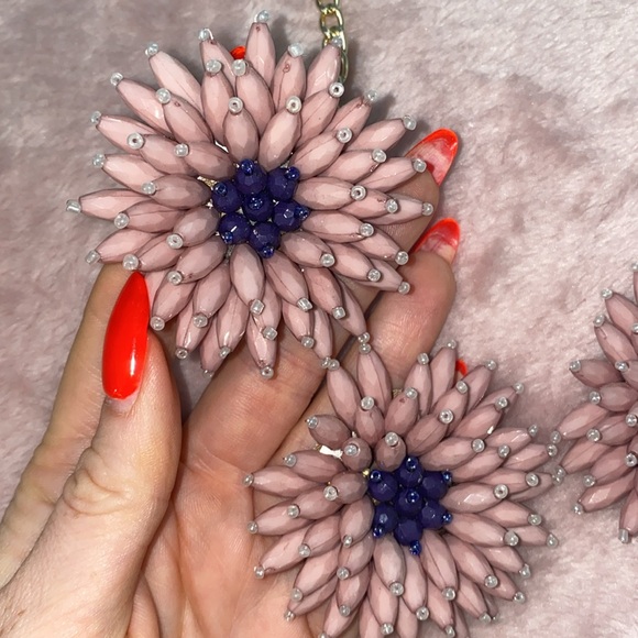 Statement piece necklace - Picture 3 of 5